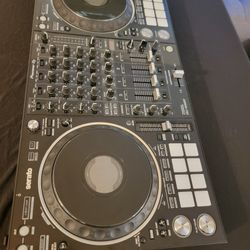 Pioneer DJ DDJ-1000SRT 4-Channel Serato DJ Controller
