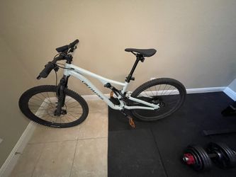 2023 Specialized Stump Jumper Alloy