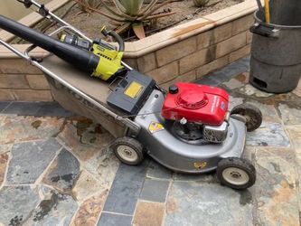 Honda Mowing Machine