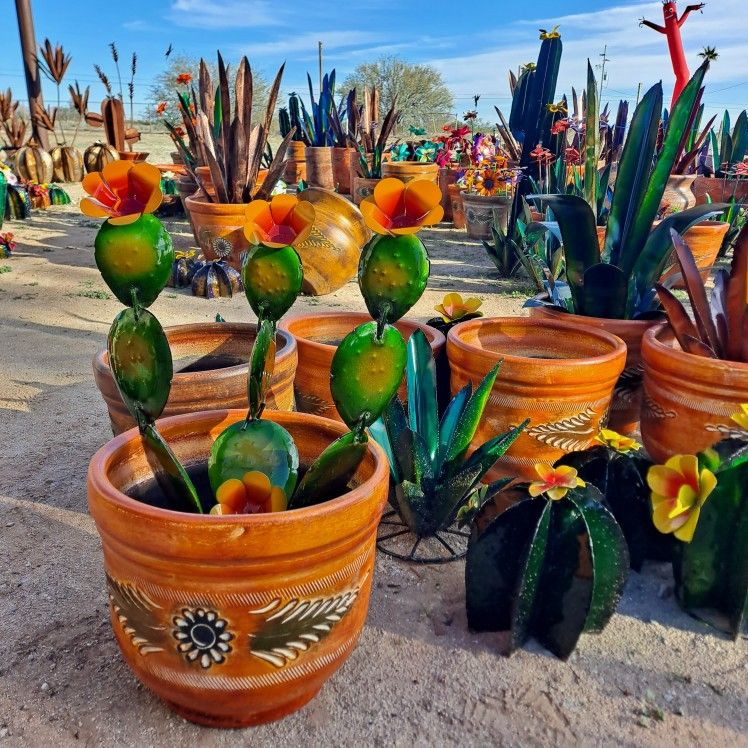 Metal Yard Art & POTTERY 🌵 Made In Mexico 🌵