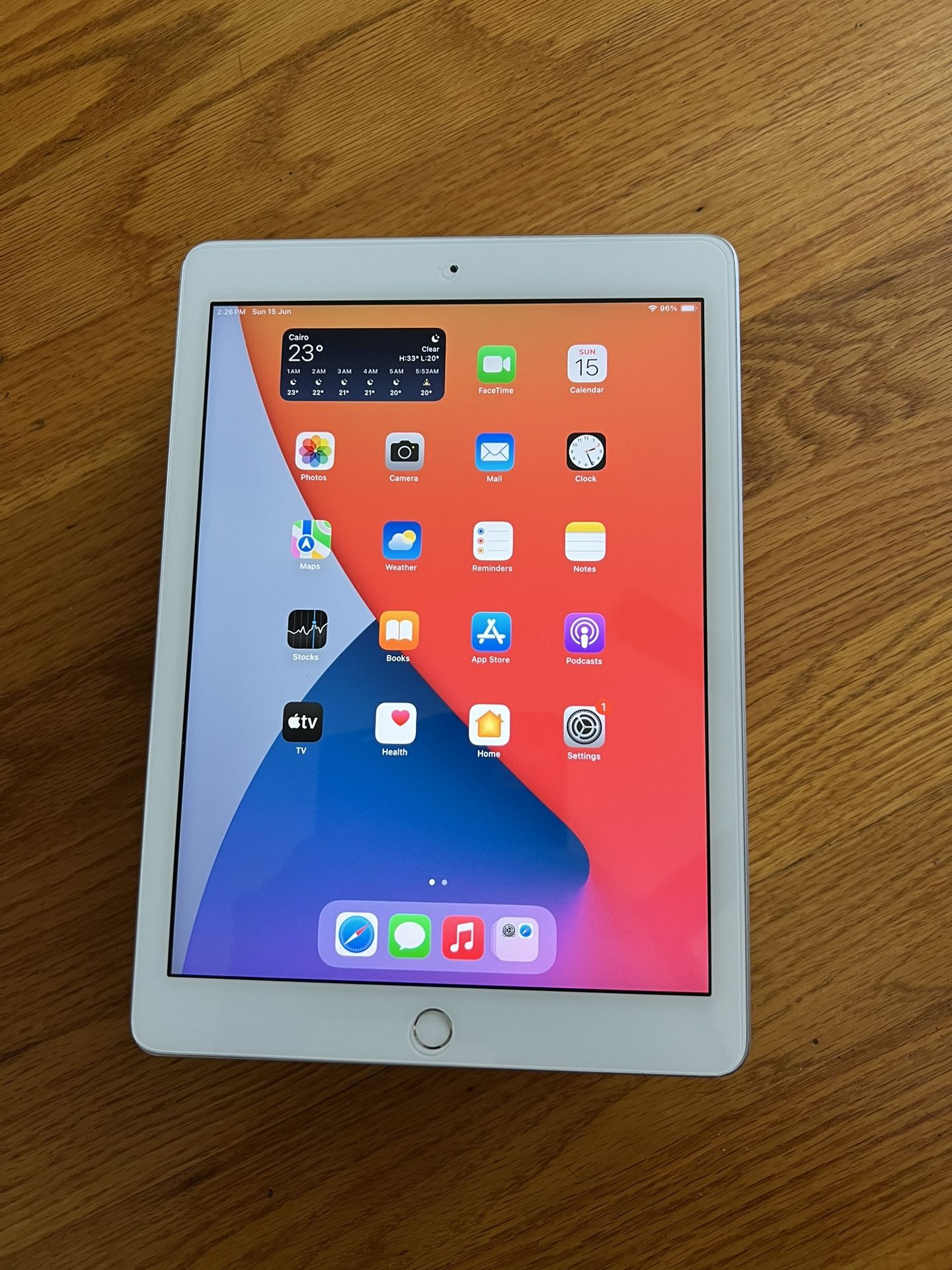 9.7 inches Apple iPad Gen 6 32Gb WiFi Gray Model A1893 with iOS 17.7.8 Ready to Use