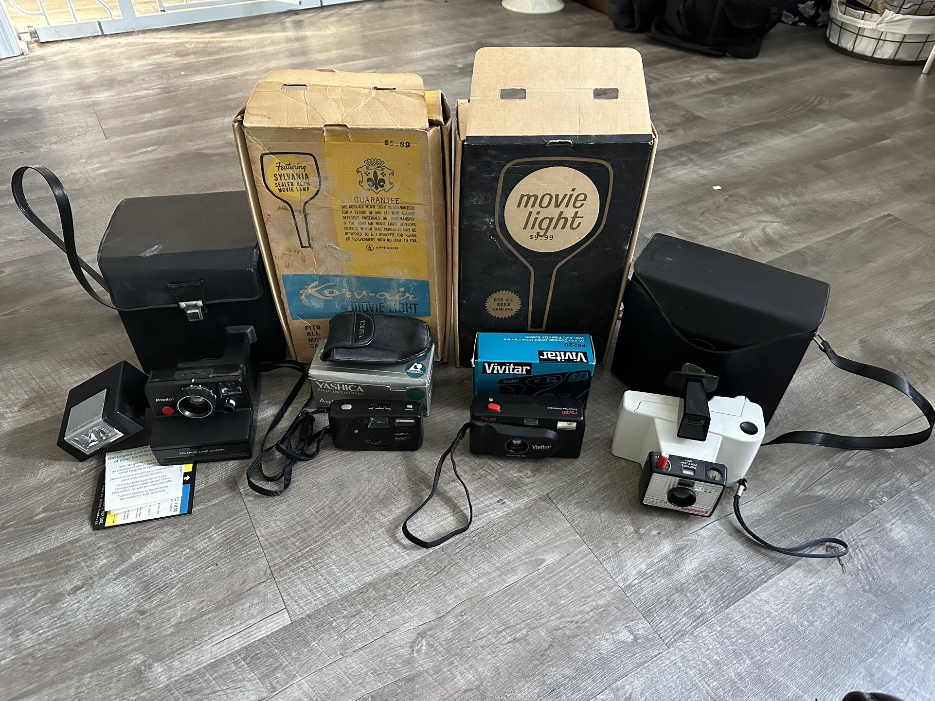 Vintage Cameras and Lights Lot-4 Cameras and 2 Movie Light- All items Untested