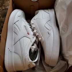 Reebok Club Memt Size 8 