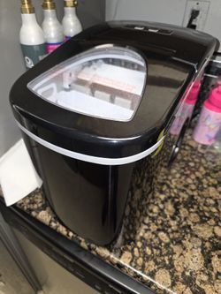 Ice maker