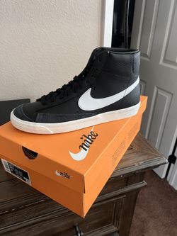 Nike Blazers 10.5 Men’s
