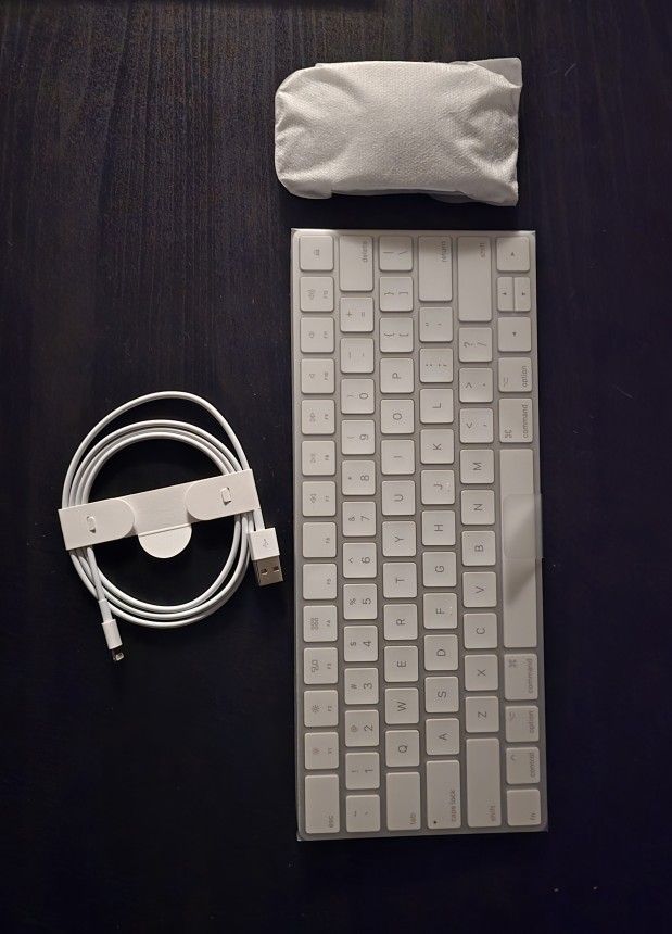 Apple Wireless Magic Keyboard And Mouse 2