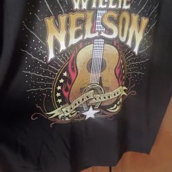 New**** Willie Nelson*** Shirt 