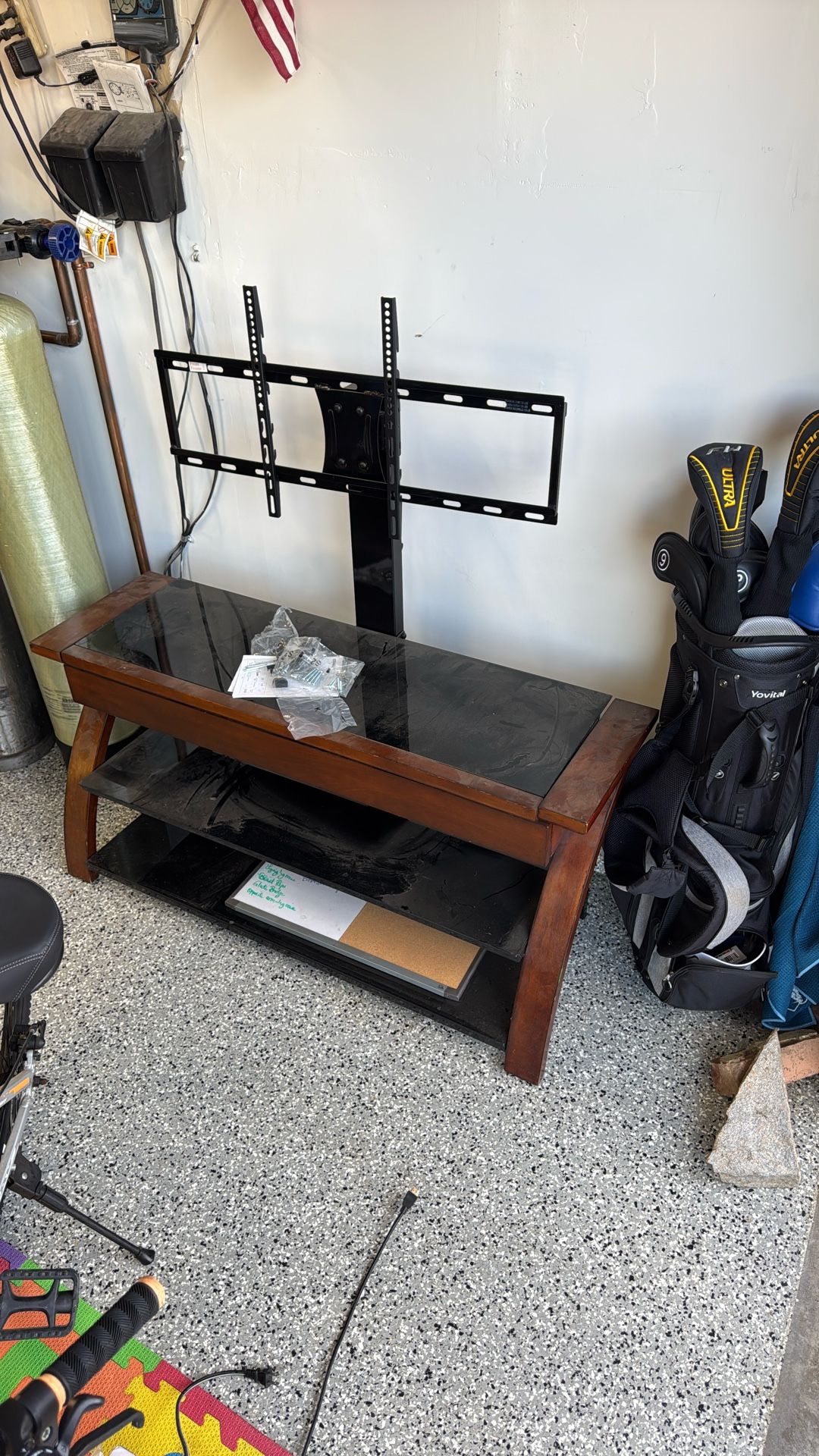 TV Stand (mountable)