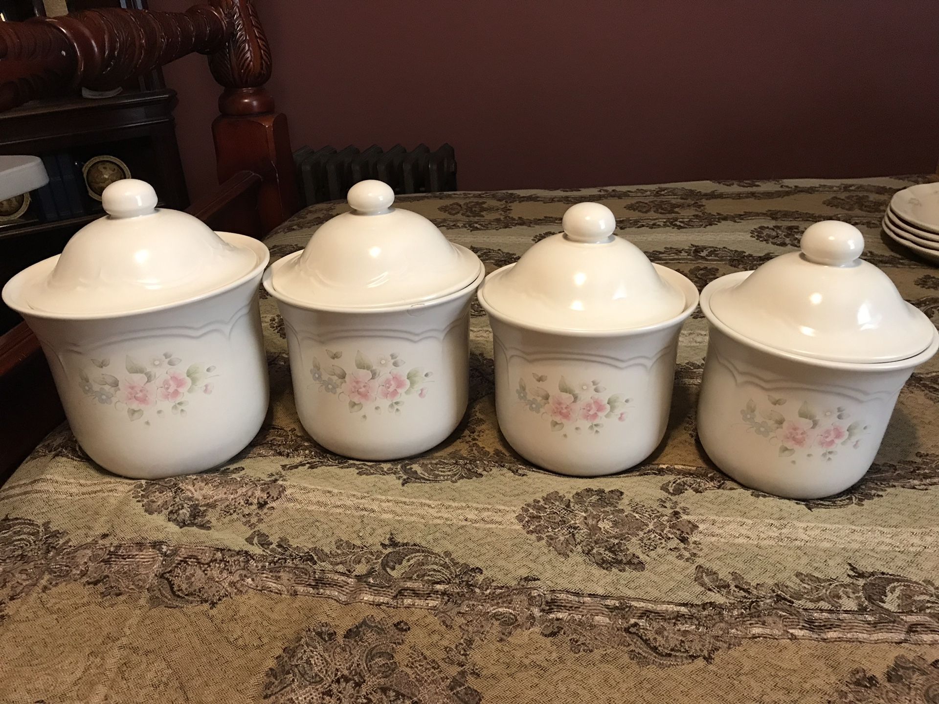 PHALTZGRAFF TEA ROSE COLLECTION