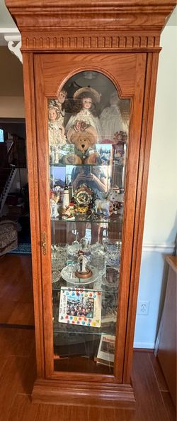 Oak Curio Cabinet / Display Case - Lighted w/ 4 Shelves