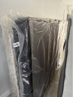 Used Mattress box spring and base