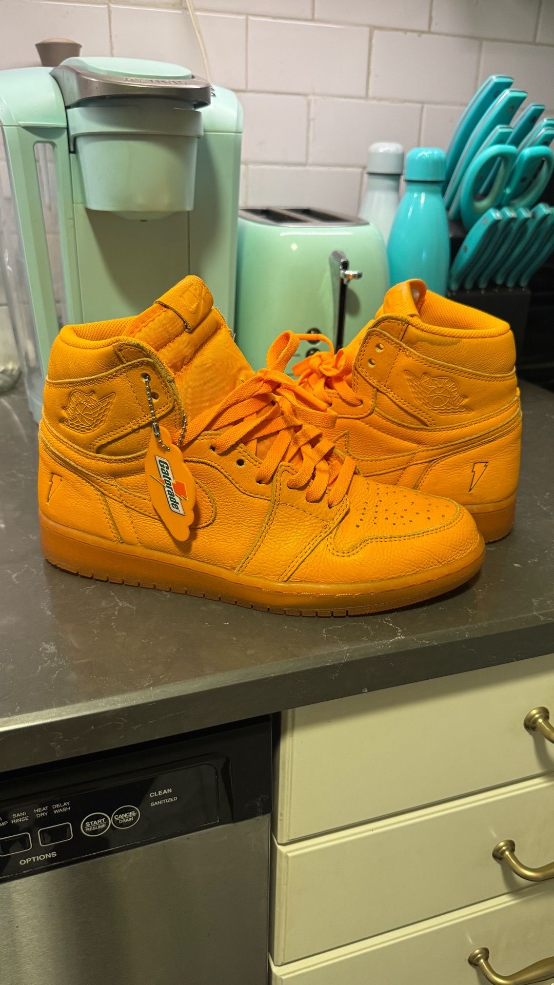 Size 9 clean no box