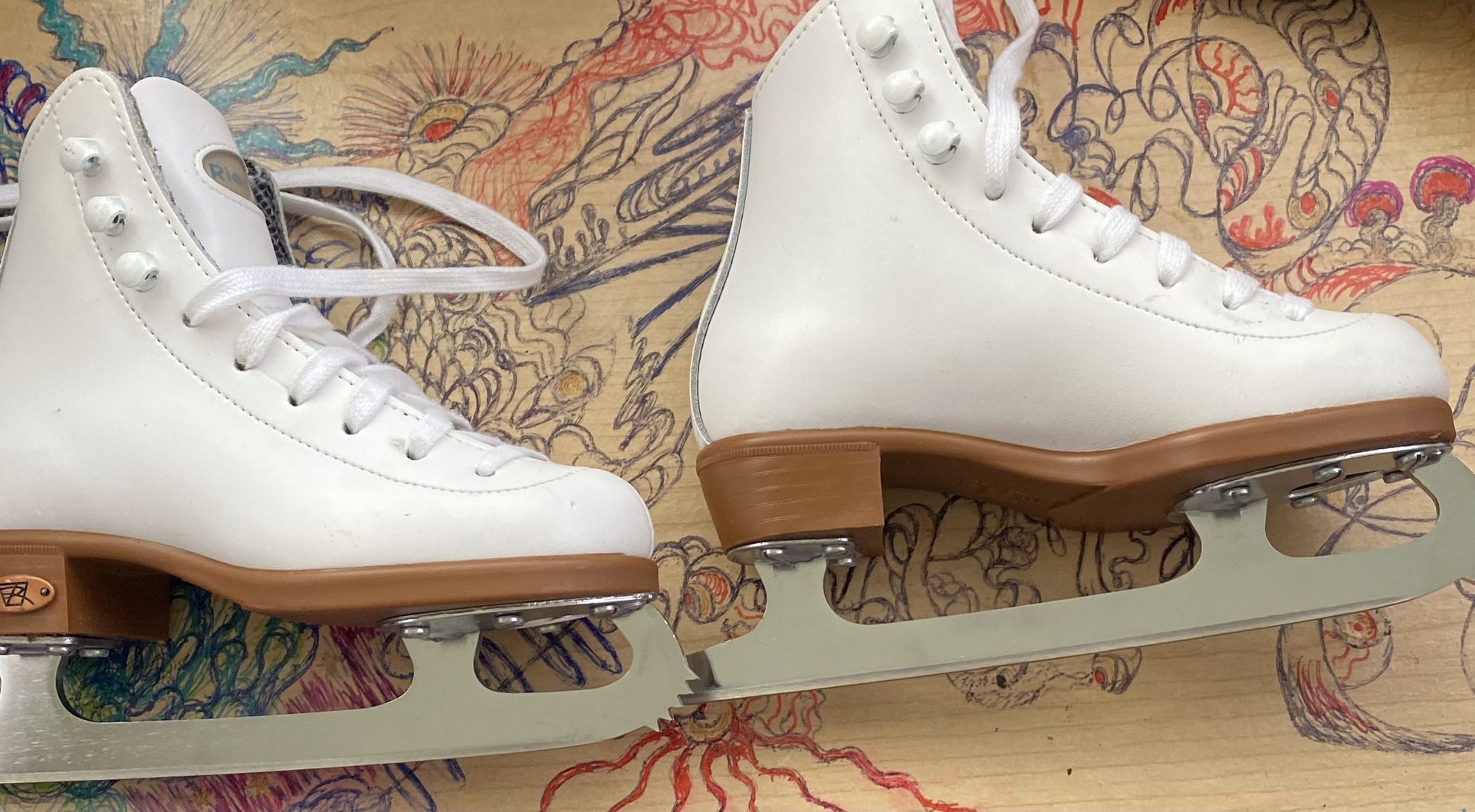 Kids Ice Skates Size 10 for Sale in Moline, IL OfferUp