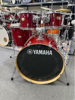 Yamaha Stage Custom 4pc Drum Set