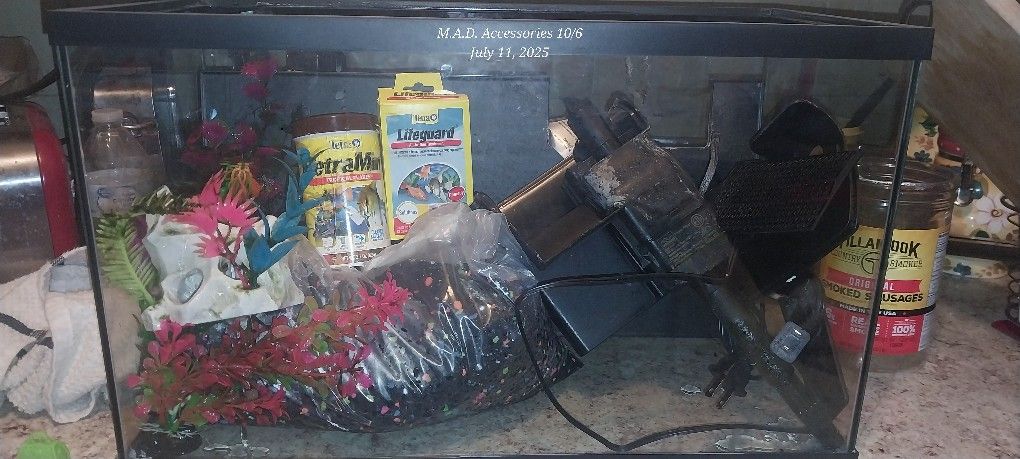 30 Gal Fish Tank With Accessories