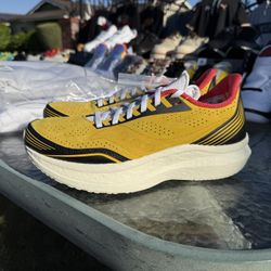 Diet Starts Monday Saucony Endorphin Pro Size 7.5