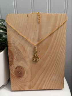 Beautiful vintage gold necklace/choker