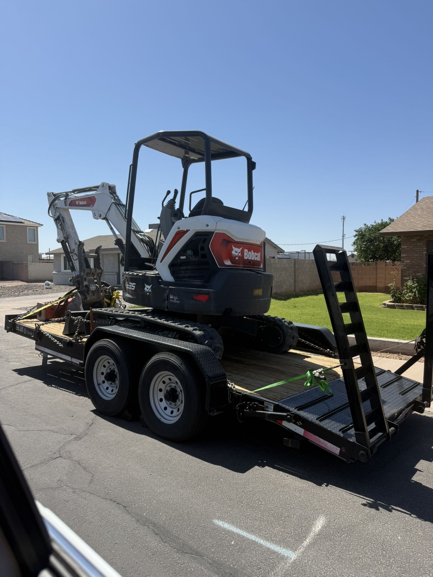 Mini Excavator Bobcat E35 / jackhammer /trailer