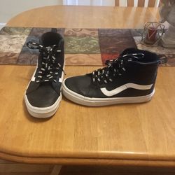 Vans leather shoes like new condition only worn twice men’s size 7.5