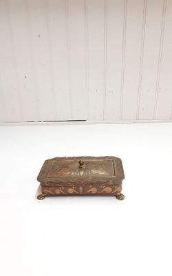 Artist- Siebe Vande Hoek From Sneek Netherlands Copper w/ Brass Lyon Feet Trinket Box- located in Shelton