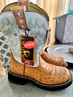 Brand new ariat women’s boots