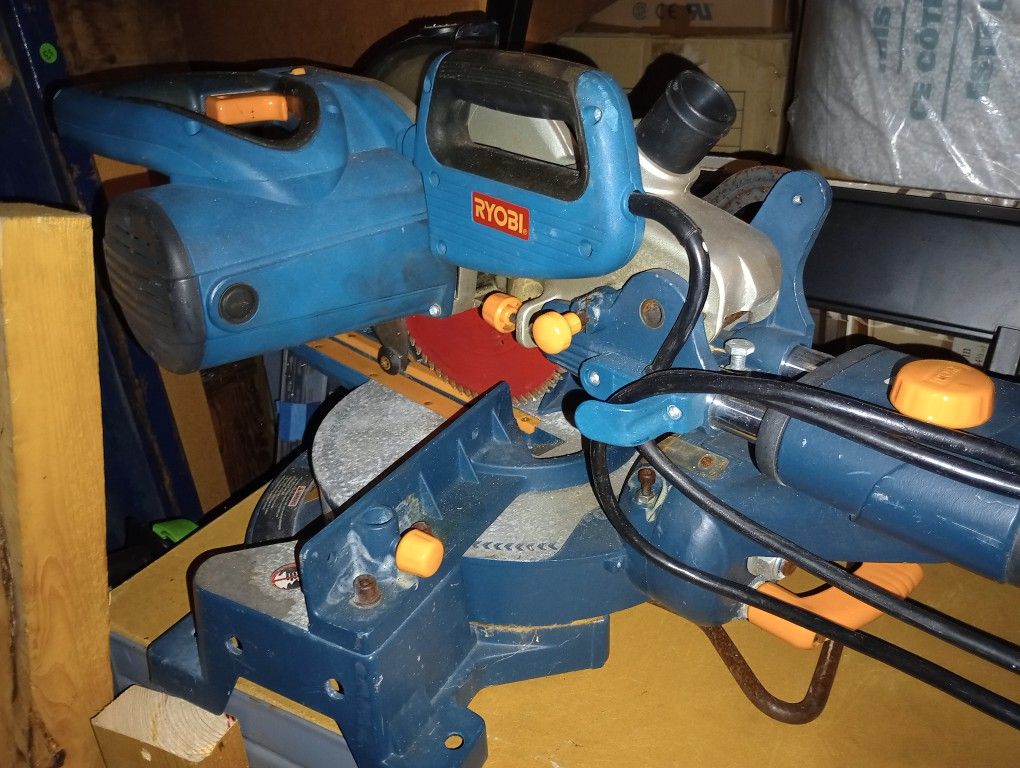 Ryobi 10" Sliding Miter Saw