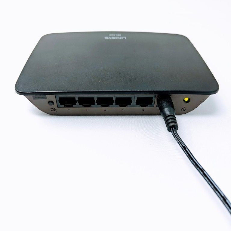Linksys SE1500 5-Port Ethernet Switch