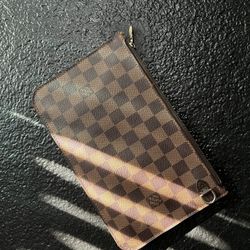 Louis Vuitton Neverfull Pouch 