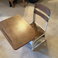 Old Fashion Student Desk