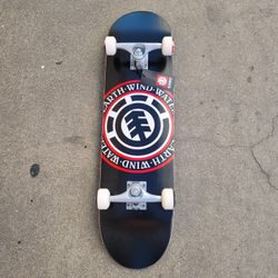 ELEMENT SKATEBOARD SIZE 8.0 