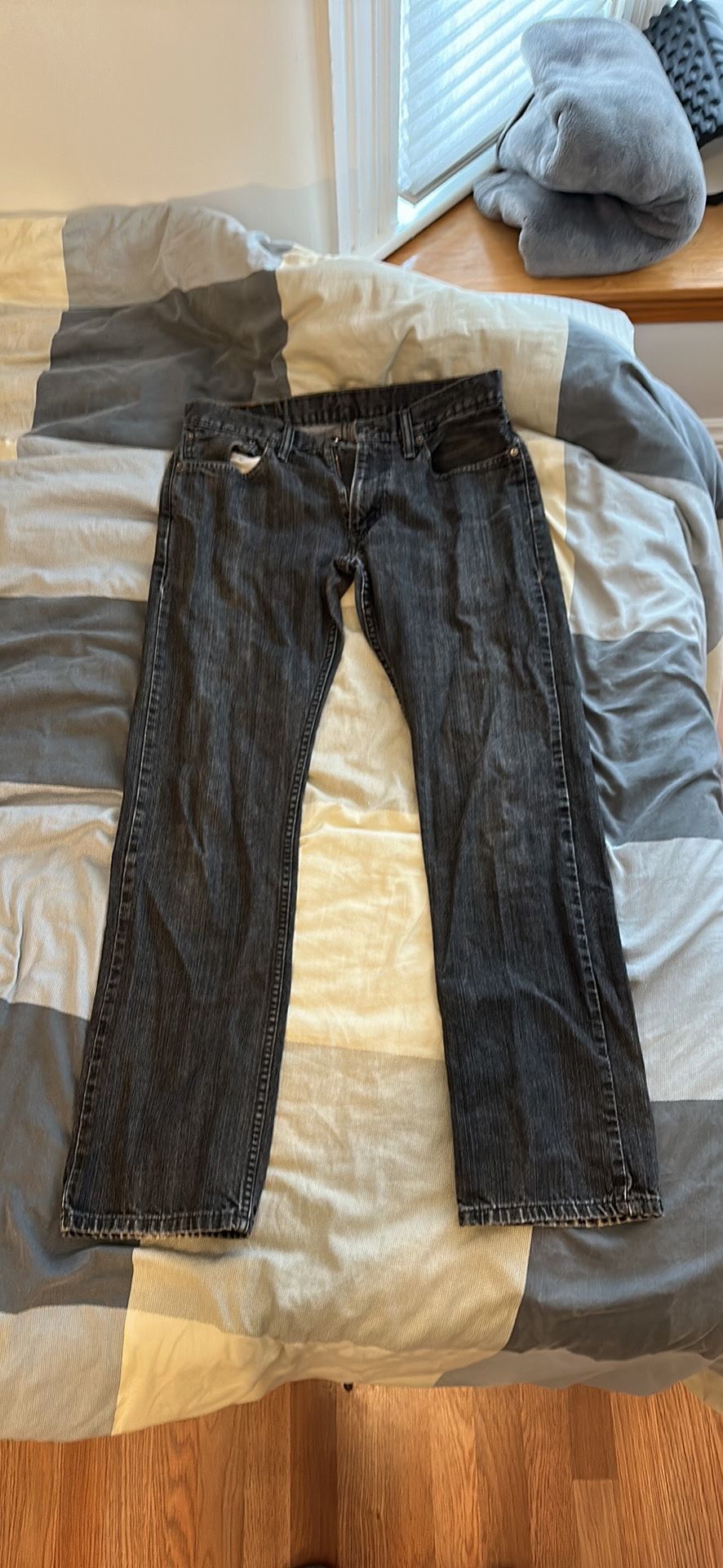 Men’s Authentic Levi’s Jeans 32x32