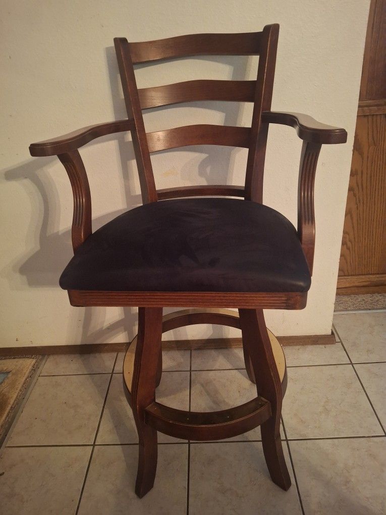 Bar Spinnig Chairs