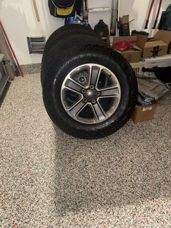 2019 Jeep Sahara wheels/tires Set Of 5