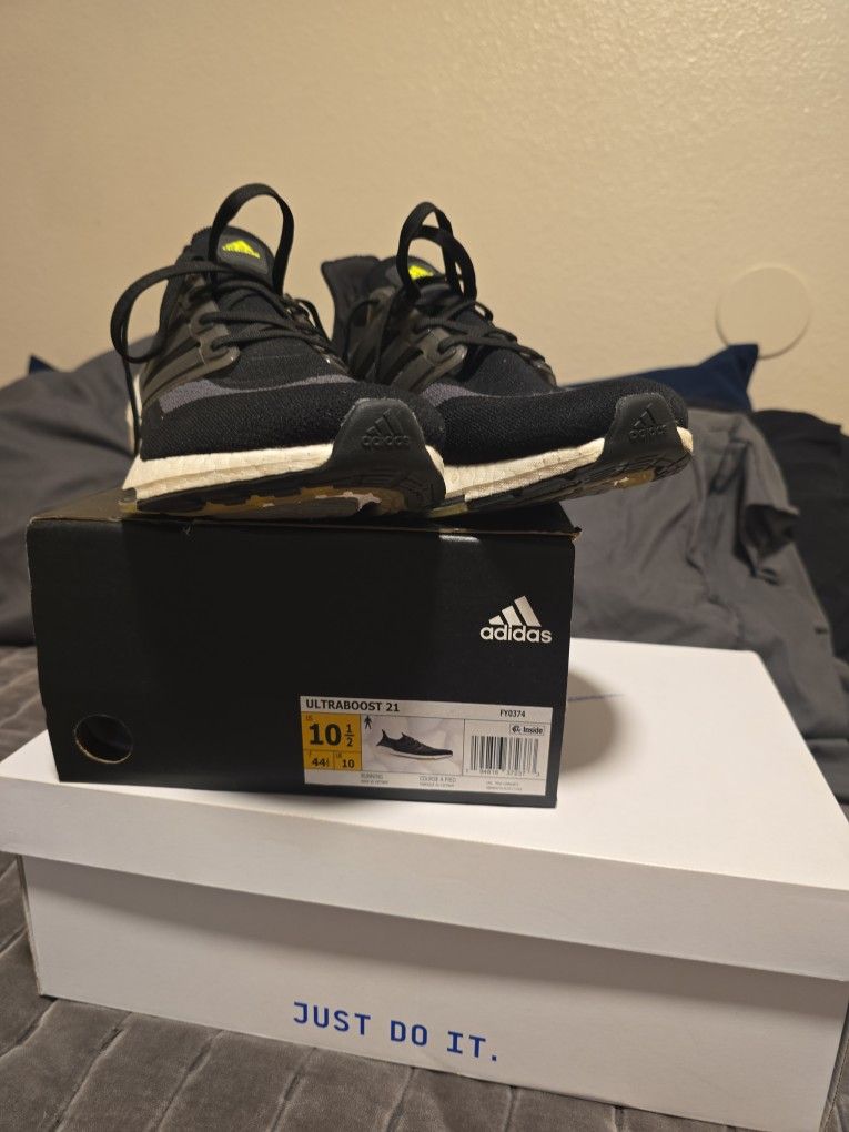 Adidas Ultraboost 21 Running Shoes