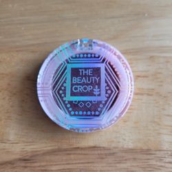 THE BEAUTY CROP EYESHADOW IS Seren Cruelty- Free Vegan