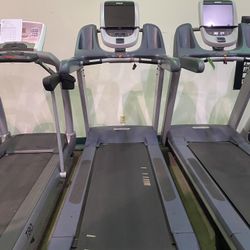 Precor 885 Treadmill