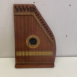 Harp / string instrument