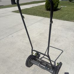 Lawn mower EARTH-WISE 16” (40.6 cm) In Good Condition 