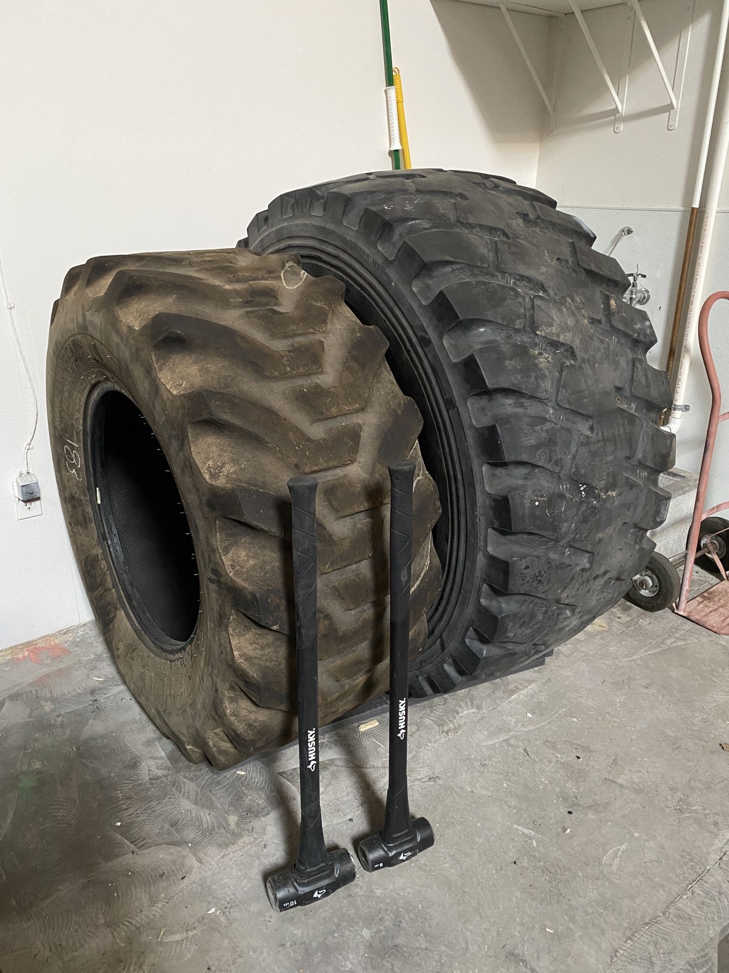 CrossFit Tires And Sledge Hammers
