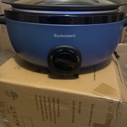 New! Slow cooker 6+ Quart blue uniform heating, non stick pot 6.5 Quart