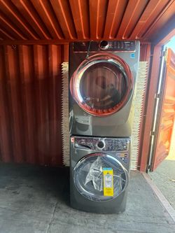 Electrolux Washer & Gas Dryer
