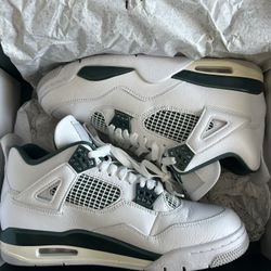 Jordan 4 Size 9.5 Oxidized