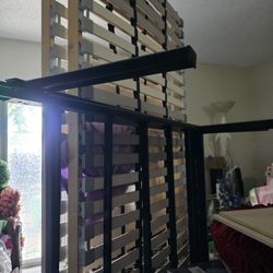 Metal Base Platform Bed - Queen Size