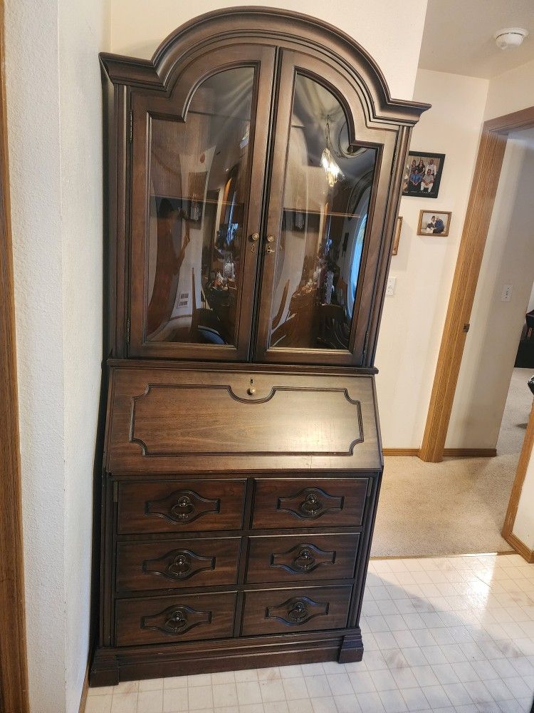 Secretary Desk/Hutch