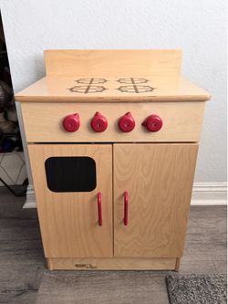 Play kitchen