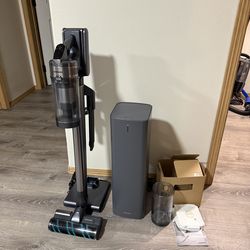 Samsung Jet 90 Cordless Vacuum + Self Clean Station
