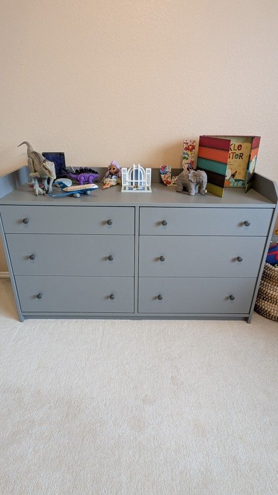 IKEA HAUGA 6-Drawer Dresser – Gray