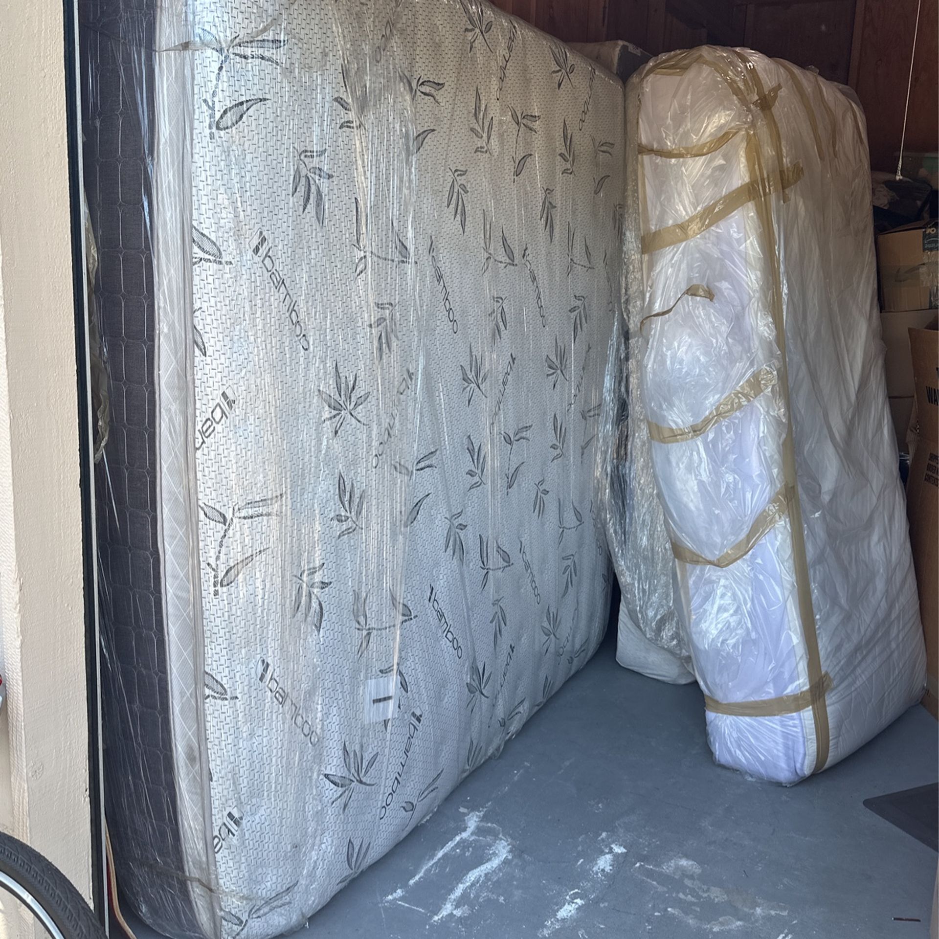 King Mattress Two Twins Two Twin Box Springs