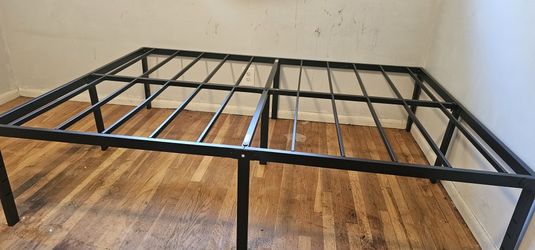 Black Metal Full Sized Bed Frame