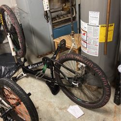 (Giant) Fully Custom Dirt Jumper